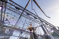 Juoda muzikos naktis Vilniuje: „ba.“ ir „Solo Ansamblis“ sudrebino sausakimšą Kalnų parką Juoda muzikos naktis Vilniuje: „ba.“ ir „Solo Ansamblis“ sudrebino sausakimšą Kalnų parką