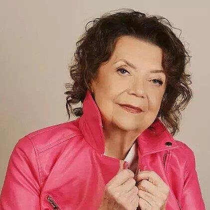 Atsiliepk dainoj. Nijolė Tallat-Kelpšaitė: tarp skambių dainų – daugybė prisiminimų