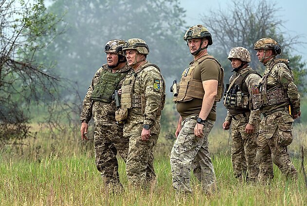 LRT aktualiju studija. Kada Ukraina gales tapti pilnaverte NATO nare?