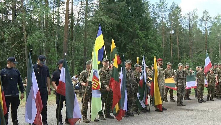 Mažosios Lietuvos prijungimo šimtmetį paminės ypatingai – prasidėjo 200 km vėliavų žygis