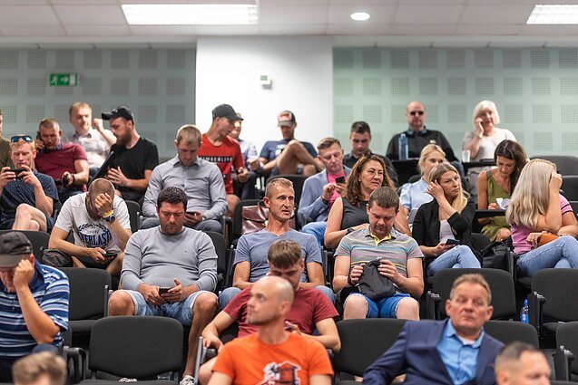 Vilniaus miesto apylinkės teisme tęsiasi prie Seimo vykusių riaušių bylos nagrinėjimas