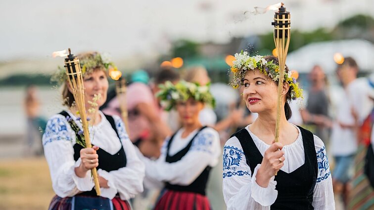 Festivalis „Tek saulužė ant maračių“ kviečia švęsti vidurvasarį: keturių dienų šventėje laukia ypatingas Joninių vakaras