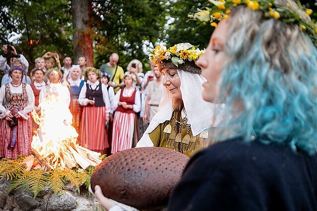 Penktadienio vakarą Rasų šventė kvies sulaukti saulėtekio drauge: Verkių rūmų parkas žibės Joninių laužais