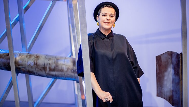 Lipt stogais su Jurga. Dailininkė, laidų vedėja Nomeda Marčėnaitė: anksti supratau, kad gyvenimas yra baigtinis dalykas Lipt stogais su Jurga. Dailininkė, laidų vedėja Nomeda Marčėnaitė: anksti supratau, kad gyvenimas yra baigtinis dalykas
