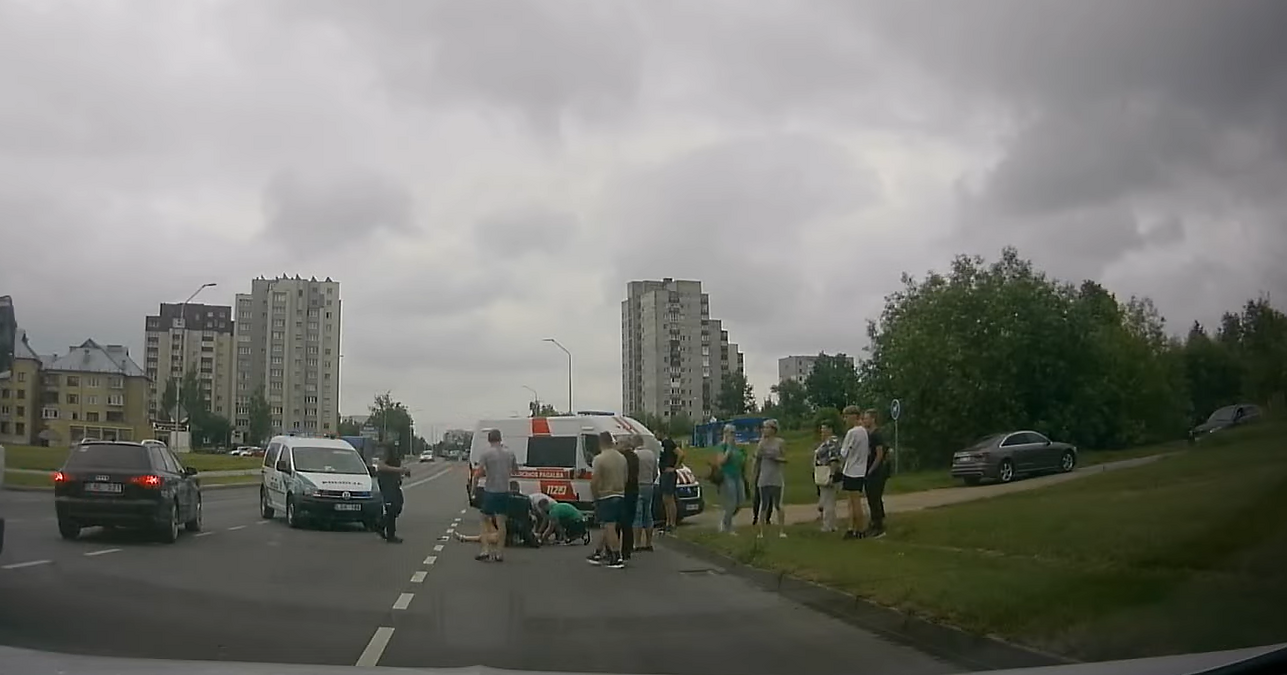 Alytuje partrenkta mergaitė