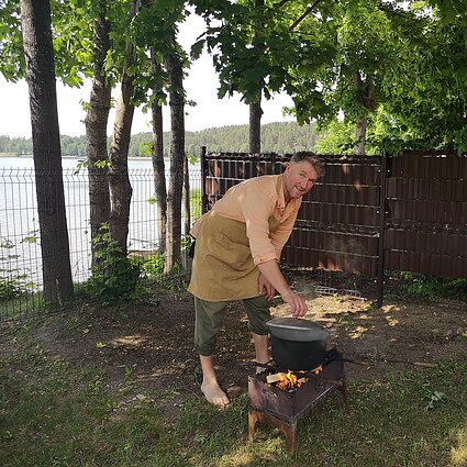 Atrask Lietuvą. Palūšė: Mikas, muzika, laivas ir žuvienė