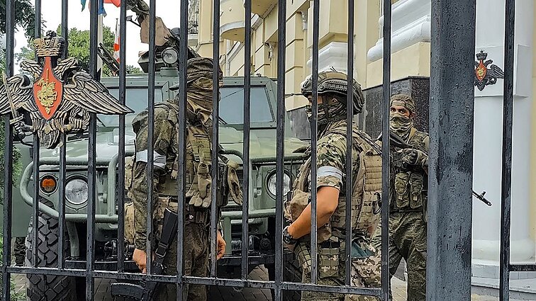 Žinios. Laurinavičius: kol kas prie Prigožino nesijungia tos struktūros, kurių jis tikėjosi