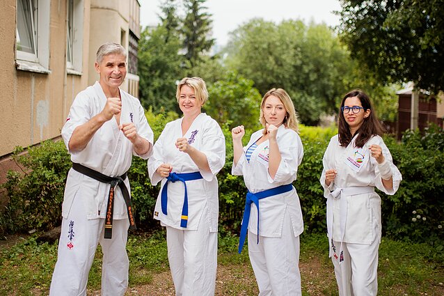 Laura ir Gintaras Kazilioniai su auklėtinėmis