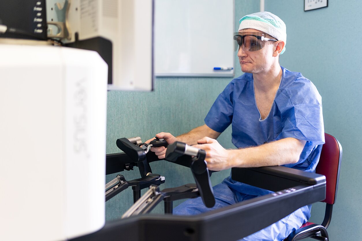Operacijoms naudojama robotinė sistema