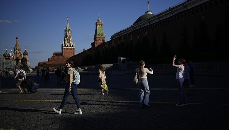 Lietuva ES lyderius ragina tramdyti Rusiją 12-uoju sankcijų paketu