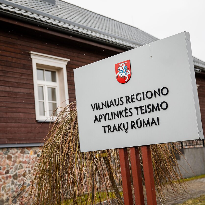 E. Blažio / LRT nuotr., Vilniaus regiono apylinkės teismo Trakų rūmai