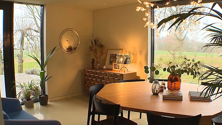 Niekam tikusį vienkiemį pavertė stilingu namu: paliko tik išorines sienas