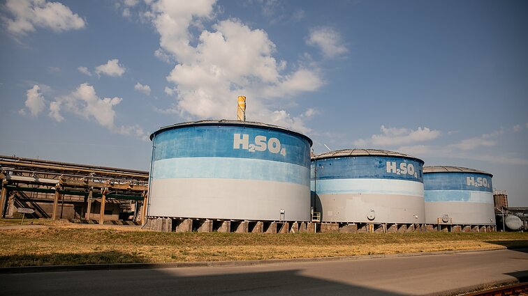 Sankcijų prispausta „Lifosa“ planuoja laikinai stabdyti veiklą: ką tai reiškia kėdainiečiams?