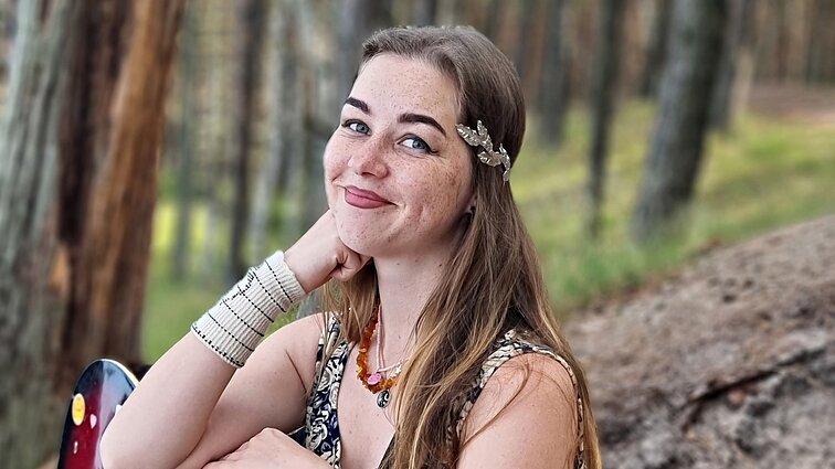 Netikėtus muzikinius sveikinimus rengianti Viktorija Kajokaitė-Klajoklė: kartais žmonės dovanoja dainas be progos