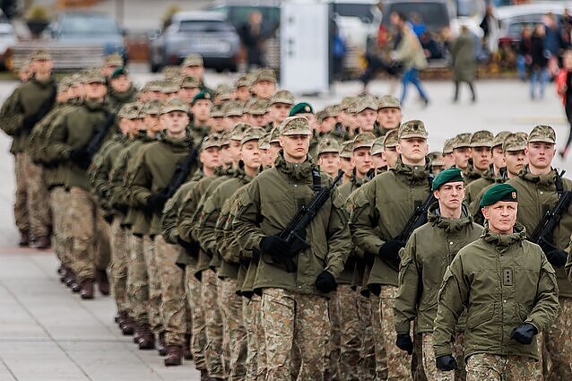 NATO viršūnių susitikimo metu saugumu rūpinsis apie 12 tūkst. pareigūnų: prašo į senamiestį neštis kuo mažiau daiktų
