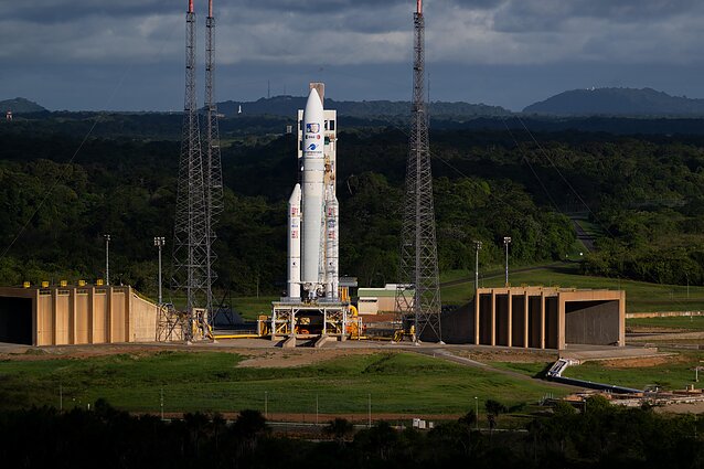 Žinios. Iš Prancūzijos kosmodromo Gvianoje šiandien turėtų paskutinį kartą pakilti raketa „Ariane 5“