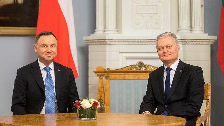 Žinios. Į Lietuvą su trijų dienų vizitu atvyksta Lenkijos prezidentas Duda, su Nausėda stebės karines pratybas