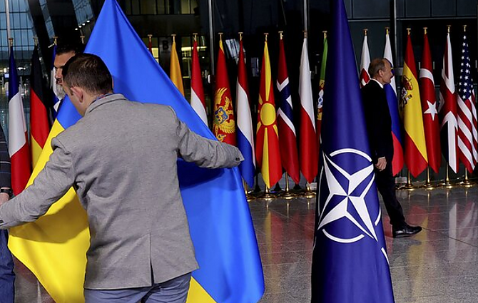 Melagienos artėjant NATO viršūnių susitikimui: plinta naratyvas, kad Lietuva siųs savo karius į Ukrainą