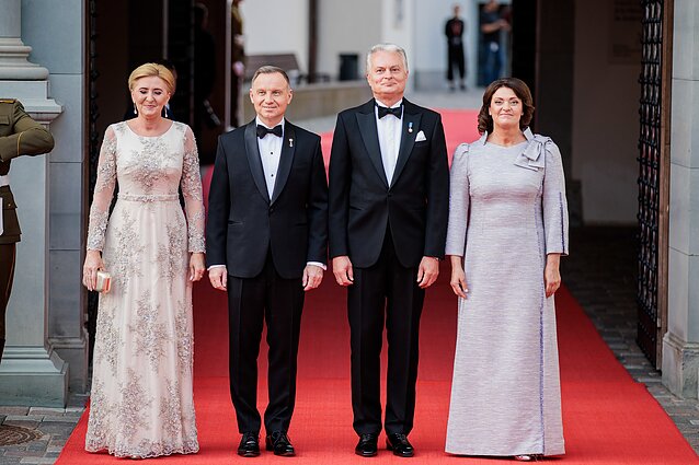 Lietuvoje viešinčiam Lenkijos prezidentui ir pirmajai poniai – priėmimas Valdovų rūmuose