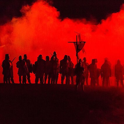 Ryto allegro. Valstybės diena Lietuvoje: pilies deginimas kultūros sostinėje, Triumfo arka Vilniuje ir pabaigos link artėjantis istorinis bėgimas