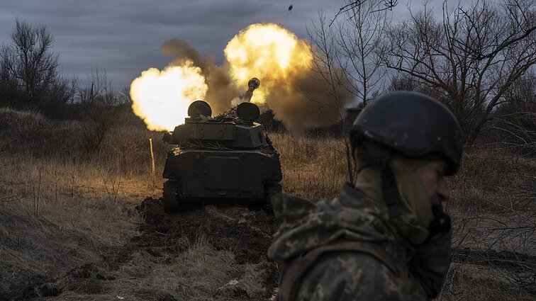 Vašingtonas apsisprendė Ukrainai siųsti kasetinę amuniciją, tokį žingsnį kritikuoja žmogaus teisių gynėjai