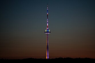 Televizijos bokštas pasipuošė NATO viršūnių susitikimui