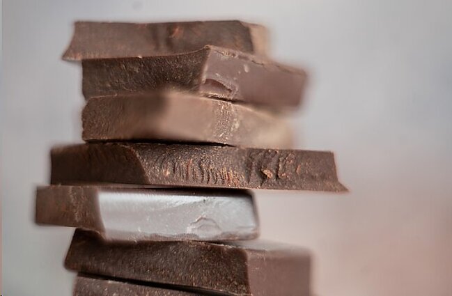 Nuo kakavos pupelių iki šokolado plytelės: gaminimo proceso subtilybės bei kaip atpažinti kokybišką skanėstą?