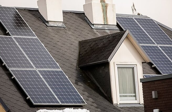 Žinios. Gyventojai skuba registruoti turimą NT: nori gauti paramą nuosavoms saulės elektrinėms įsirengti