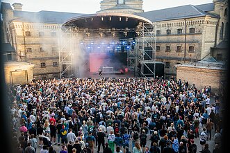 Koncertas / Asociatyvi