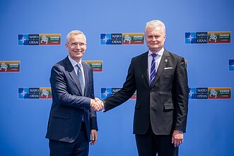 Гитанас Науседа и Йенс Столтенберг