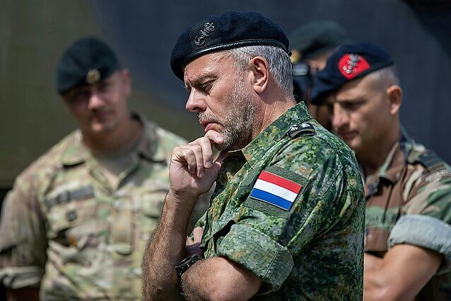 Dienos tema. NATO karinio komiteto vadovas Baueris: Aljansas nėra skirtas visam pasauliui padėti