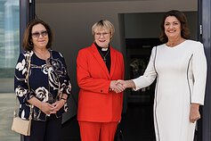 Diana Nausėdienė priima šalių lyderių sutuoktinius ir partnerius Nacionalinėje dailės galerijoje