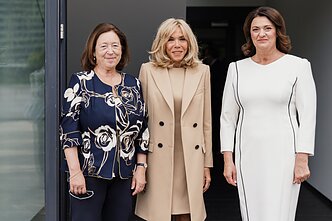 Diana Nausėdienė priima šalių lyderių sutuoktinius ir partnerius Nacionalinėje dailės galerijoje