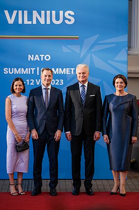 Belgijos ministras pirmininkas Alexander De Croo, jo sutuoktinė Annik Penders, Gitanas Nausėda, Diana Nausėdienė