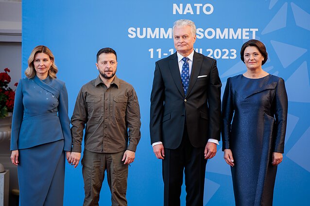 Ukrainos prezidentas Volodymyras Zelenskis, jo sutuoktinė Olena Zelenska, Gitanas Nausėda, Diana Nausėdienė