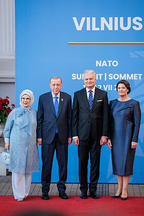 Turkijos prezidentas Recep Tayyip Erdoğan, jo sutuoktinė Emine Erdoğan, Gitanas Nausėda, Diana Nausėdienė