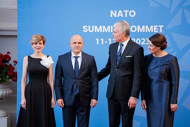 Šiaurės Makedonijos ministras pirmininkas Dimitar Kovačevski, jo sutuoktinė Elena Kovačevska, Gitanas Nausėda, Diana Nausėdienė