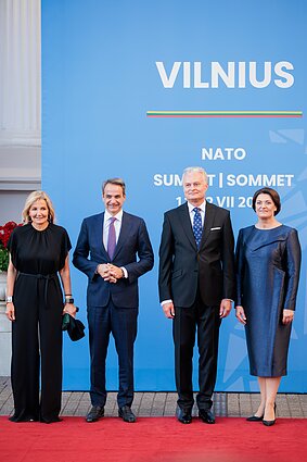  Graikijos ministras pirmininkas Kyriakas Mitsotakis, jo sutuoktinė Mareva Grabowski-Mitsotakis, Gitanas Nausėda, Diana Nausėdienė
