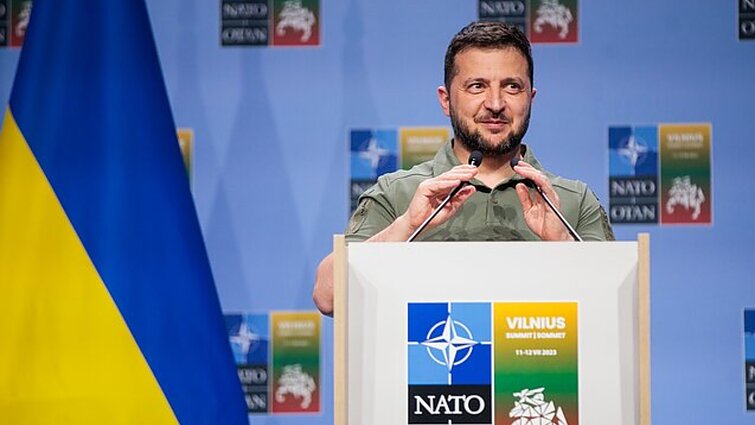 Žinios. Zelenskis krepimesi pakeliui į Kyjivą pabrėžė, kad iš Vilniaus grįžta su geru rezultatu savo šaliai