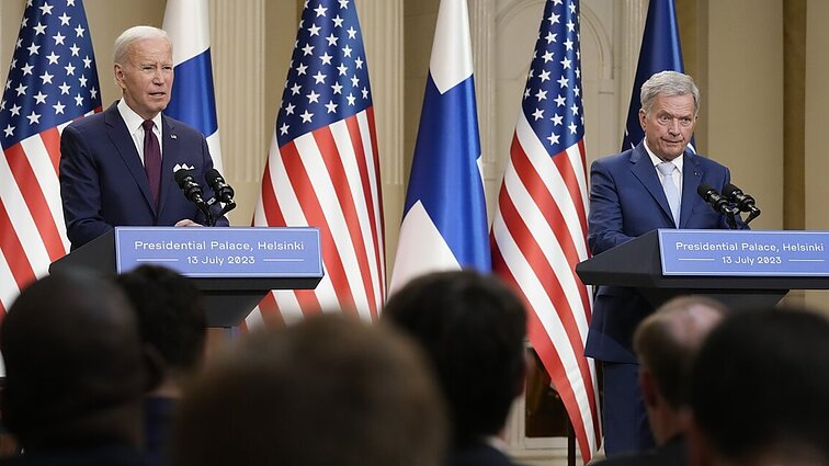 Suomijoje apsilankęs Bidenas: Putinas jau pralaimėjo karą Ukrainoje, o Maskva stokoja išteklių ir patiria ekonominių sunkumų