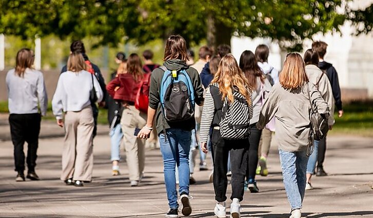 Psichoterapeutė apie tėvų ir vaikų atsiskyrimą: tėvystės prasmė – užauginti ir paleisti