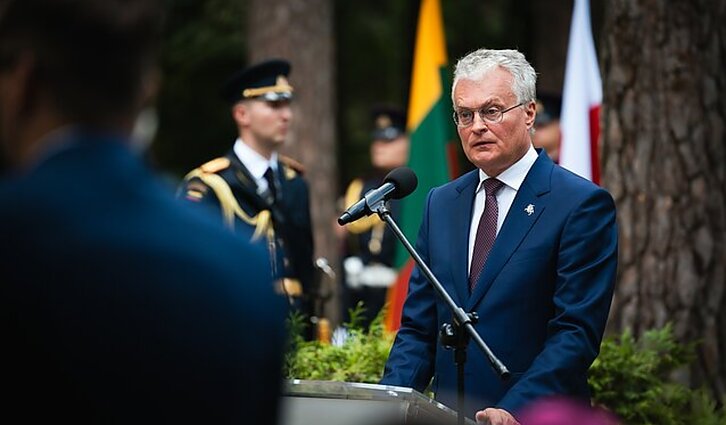 Prieš 90 metų pasididžiavimo Lietuva įkvėpęs Dariaus ir Girėno skrydis paminėtas pilotų žūties vietoje Lenkijoje