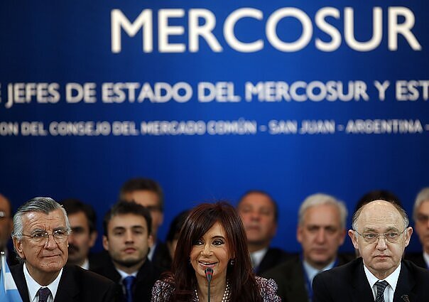 ES ir Lotynų Amerikos lyderiai bando atkurti draugystę: derybas temdo nesutarimai dėl Ukrainos ir prekybos