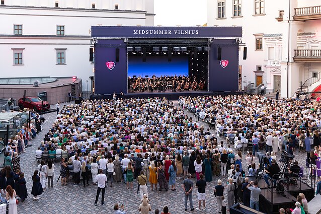 Festivalio „Midsummer Vilnius“ atidarymas: Violetos Urmanos pasirodymas Valdovų rūmų Didžiajame kieme