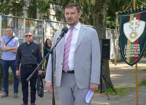Унікальну виставку приватної мистецької колекції "Голодомор очима українських митців" презентували у Вільнюсі