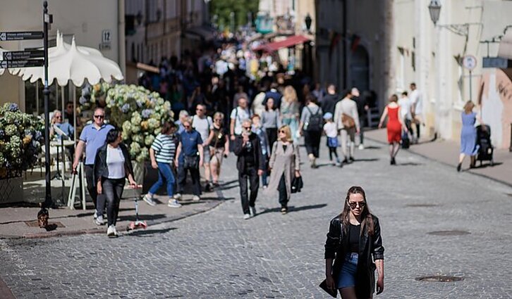 Žinios. Apklausa: daugelis mano, kad turėtų būti leidžiama pasitraukti iš pensijų kaupimo ir atsiimti savo pinigus