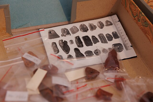 Grafienės Antaninos Sofijos Tiškevičienės Kretingos muziejui dovanota gintaro dirbinių kolekcija