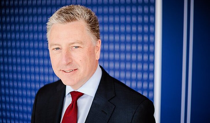 Buvęs JAV ambasadorius: sąlyga, kad pakvietimo į NATO Ukraina sulauks tik karui pasibaigus, yra paskata Putinui tęsti karą