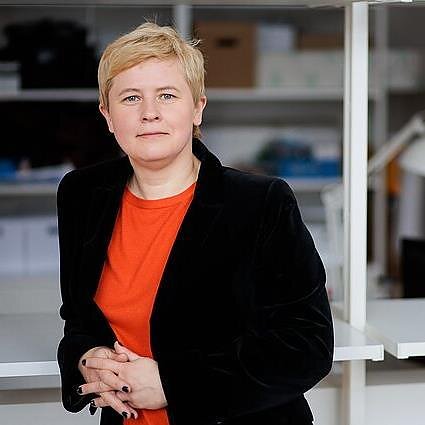 Be kaukių. Politologė Dovilė Jakniūnaitė: „Smalsumas, žingeidumas ir kultūra pasaulį stumia į priekį“