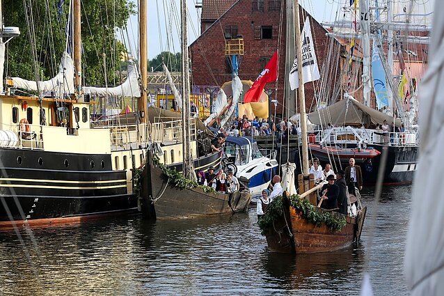 Klaipėdoje – Jūros šventės startas: miestą puošia burlaiviai, laukia renginių gausa